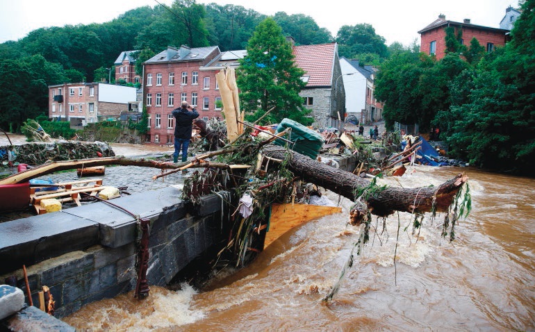 فيضانات جنوب افريقيا