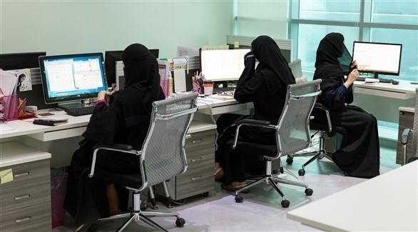 اعتباراً من غد.. قصر العمل في 5 مهن على السعوديين