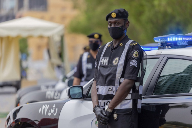 القبض على شخص ارتكب 14 حادثة جنائية بالظهران