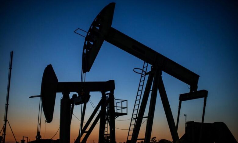 النفط يتجه لتحقيق مكاسب أسبوعية