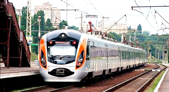 هجمات روسيا تعطل خدمات السكك الحديدية في أوكرانيا