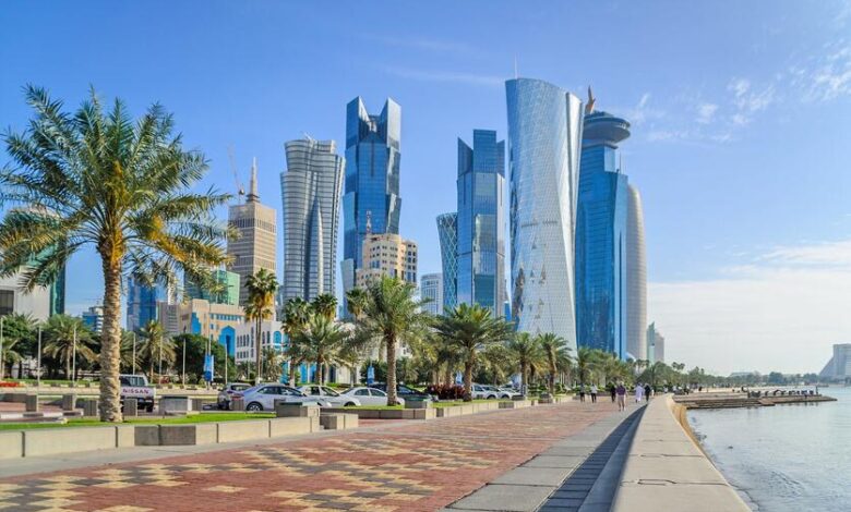 قطر: التأمين الصحي سيشمل الزائرين