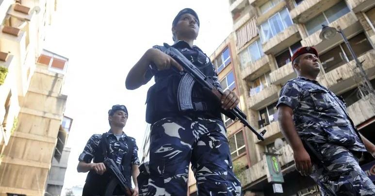 جريمة مروعة في بيروت.. شاب يطعن أمه حتى الموت