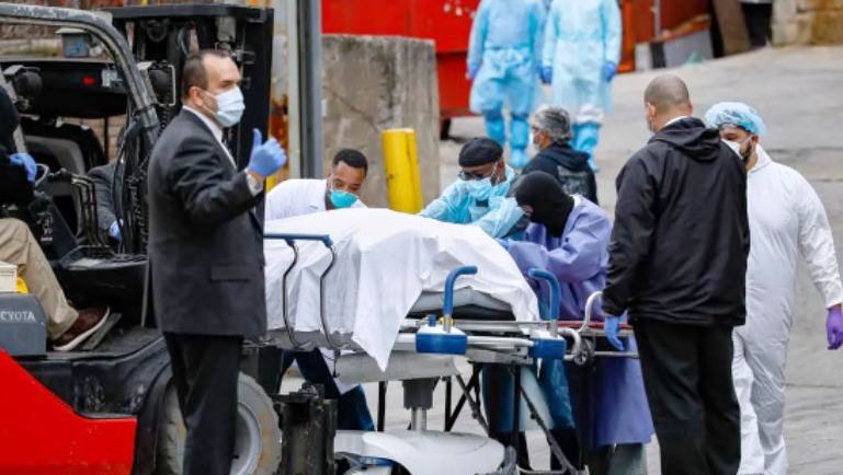 أمريكا تئن تحت وطأة كورونا