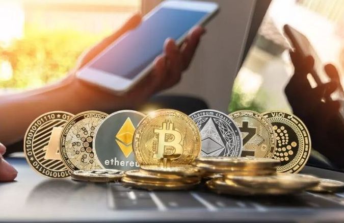 تراجعات جماعية للعملات المشفرة