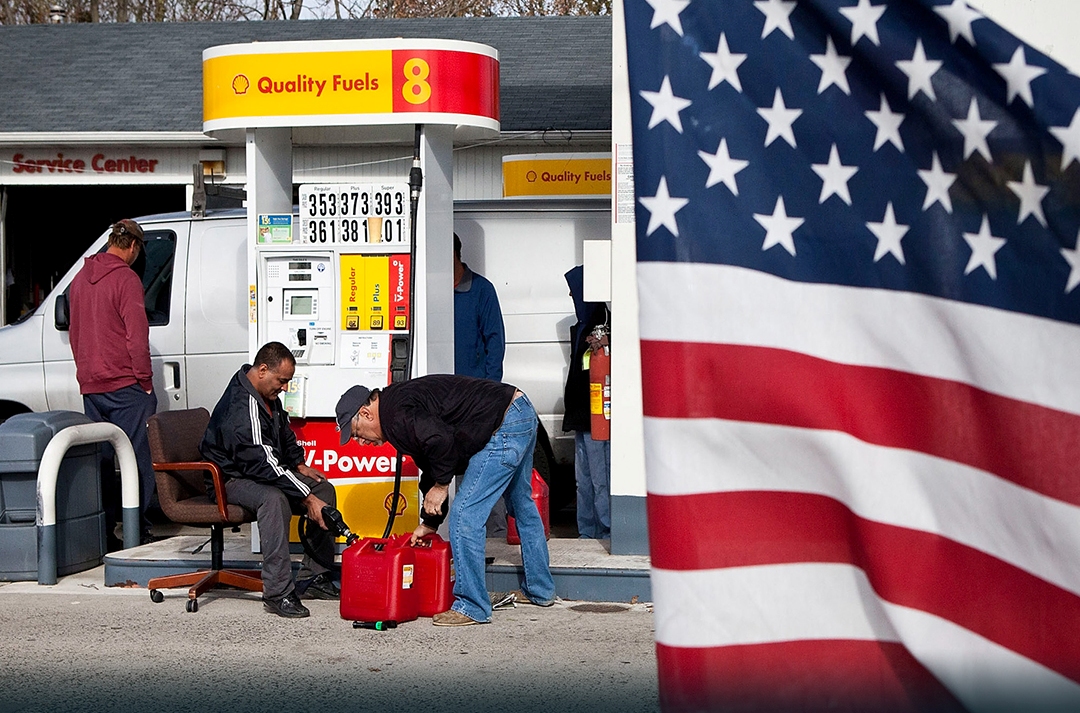 لصوص يسرقون البنزين ويبيعونه بأسعار مخفضة!