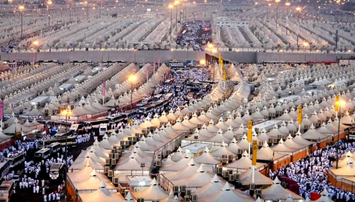 الحجاج في منى