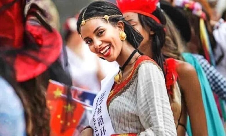 ملكة الجمال الشهيرة
