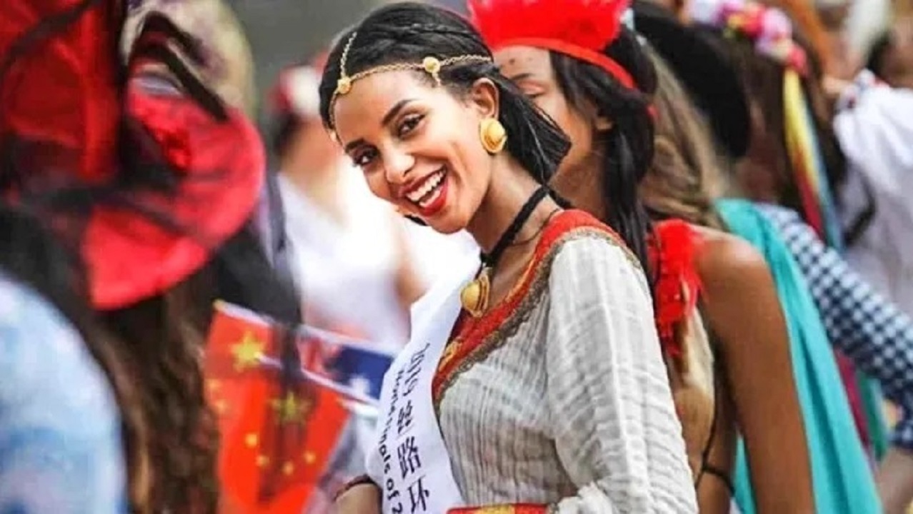 ملكة الجمال الشهيرة