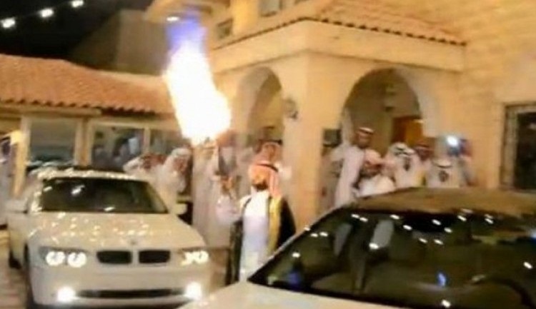 اطلاق النار في الهواء