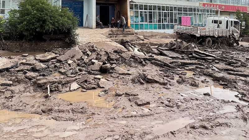 فيضانات وانهيارات أرضية في الصين
