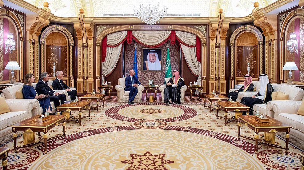 جانب من لقاء ولي العهد