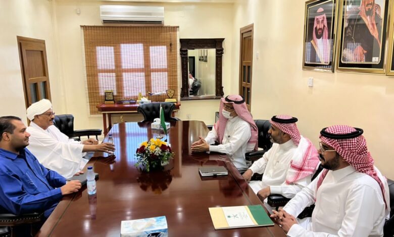 لقاء السفير ومبارك الفاضل