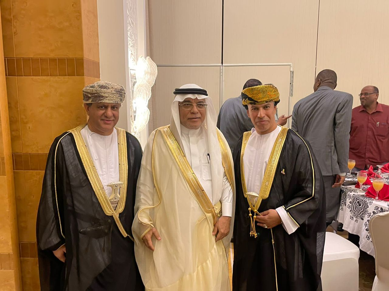 مشاركة السفير السعودي