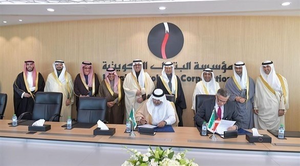 جانب من توقيع الاتفاقية