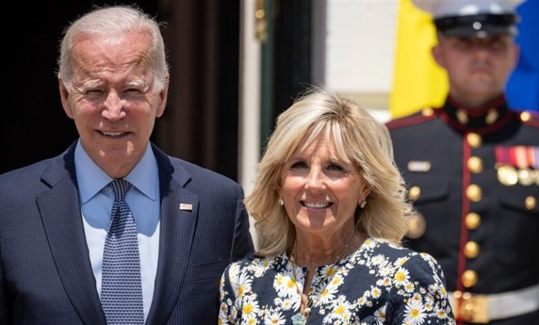 سيدة أمريكا الأولى