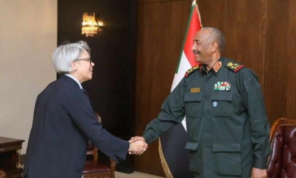 البرهان يلتقي مبعوثة الاتحاد الأوروبي