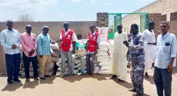 قافلة الدعم لمراكز الايواء بالقرشي