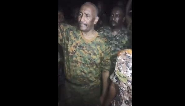 البرهان يخاطب الجيش