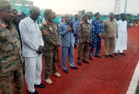 زيارة والي القضارف للمعسكرات