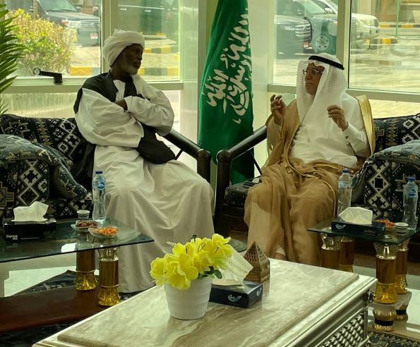 لقاء السفير السعودي والناظر ترك