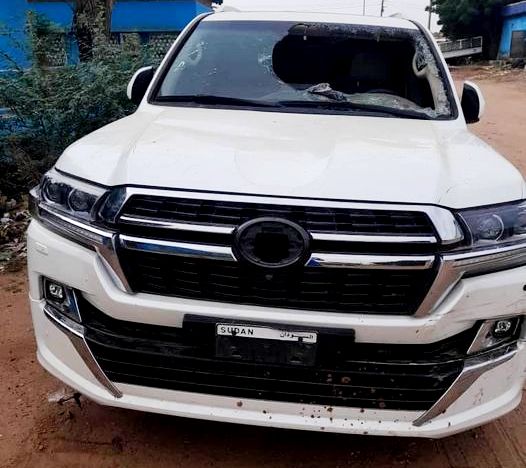 عربة لاندكروزر