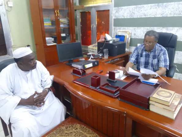 وزير التربية والتعليم يبحث قضايا مكنون بجنوب الجزيرة