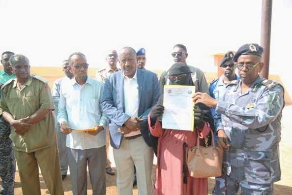 تسليم الاطفال اسرى الحرب