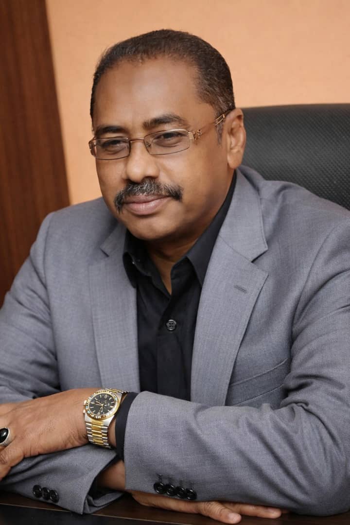 ياسر الفادني