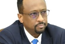 وزير الإعلام خالد الإعيسر