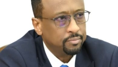 وزير الإعلام خالد الإعيسر