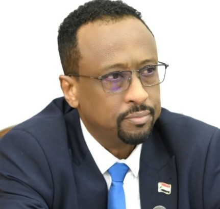 وزير الإعلام خالد الإعيسر